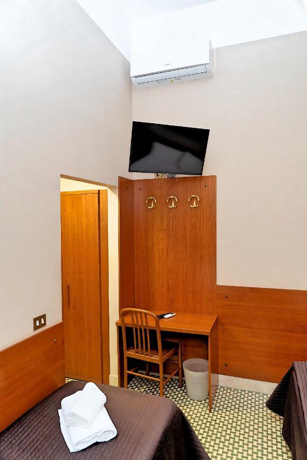 Hotel Cervia Рим Екстериор снимка