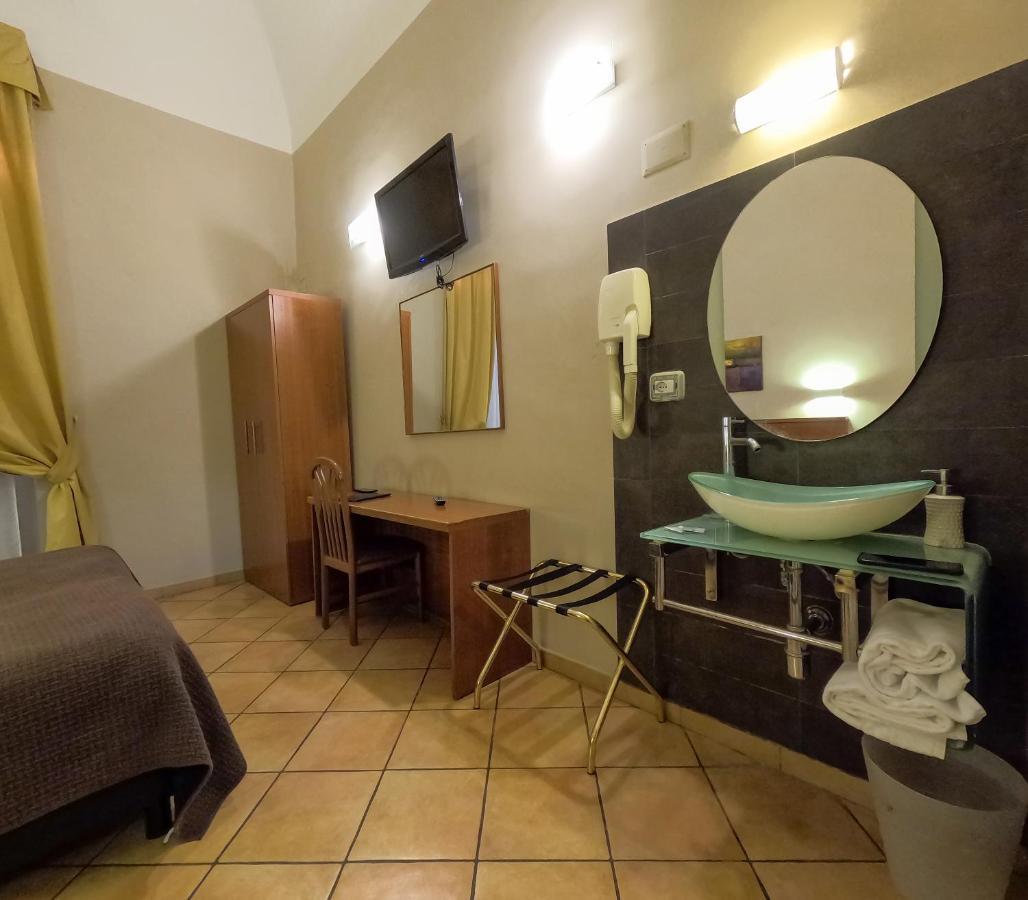 Hotel Cervia Рим Екстериор снимка