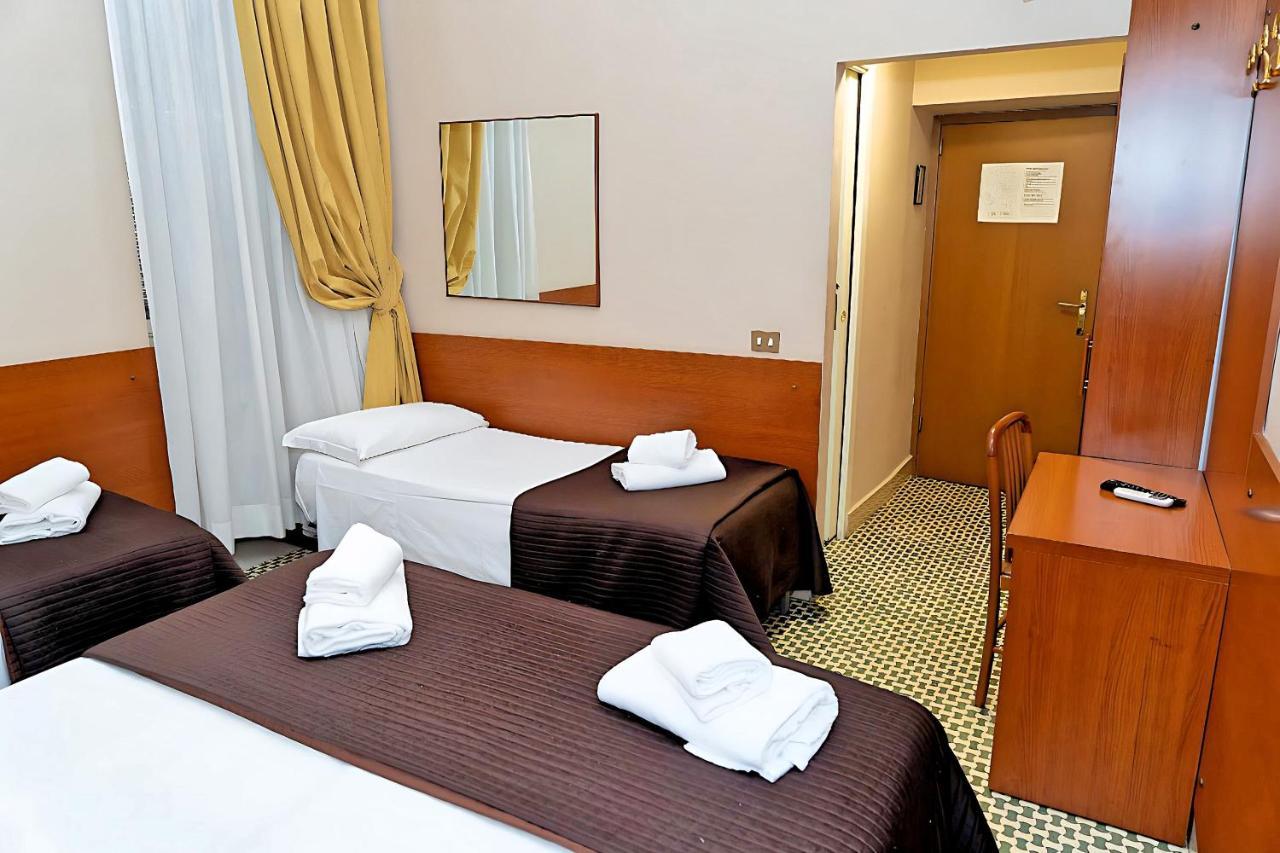 Hotel Cervia Рим Екстериор снимка