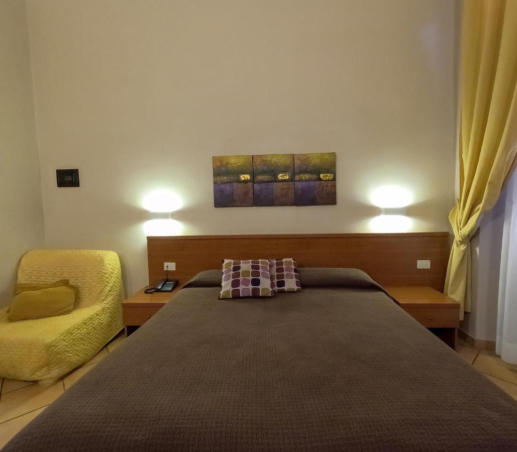 Hotel Cervia Рим Екстериор снимка